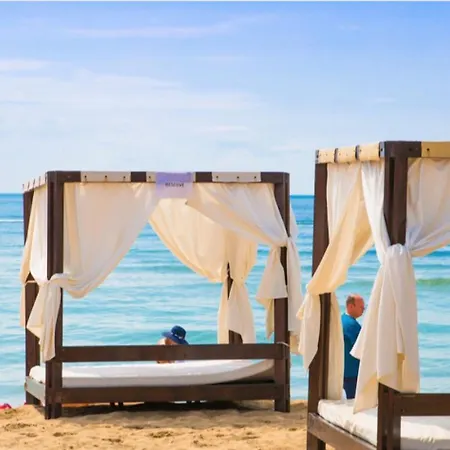 Rainbow 3-103 Cozy Sunny Apartment